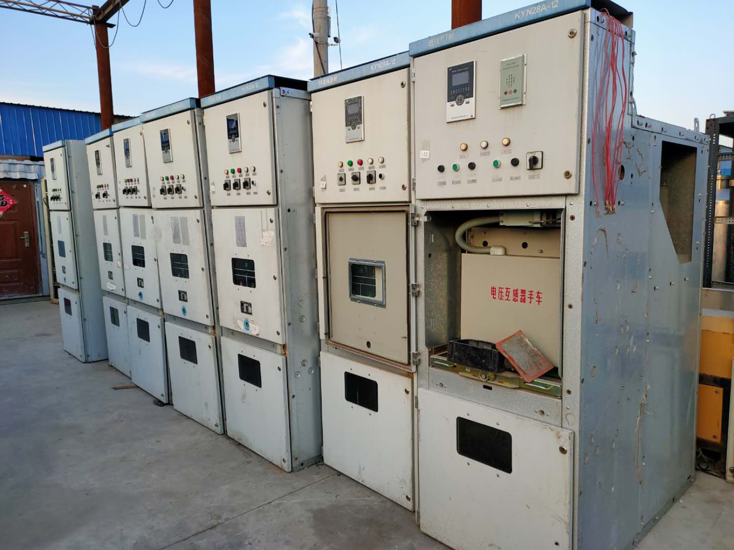 交流金属铠装移开式开关设备